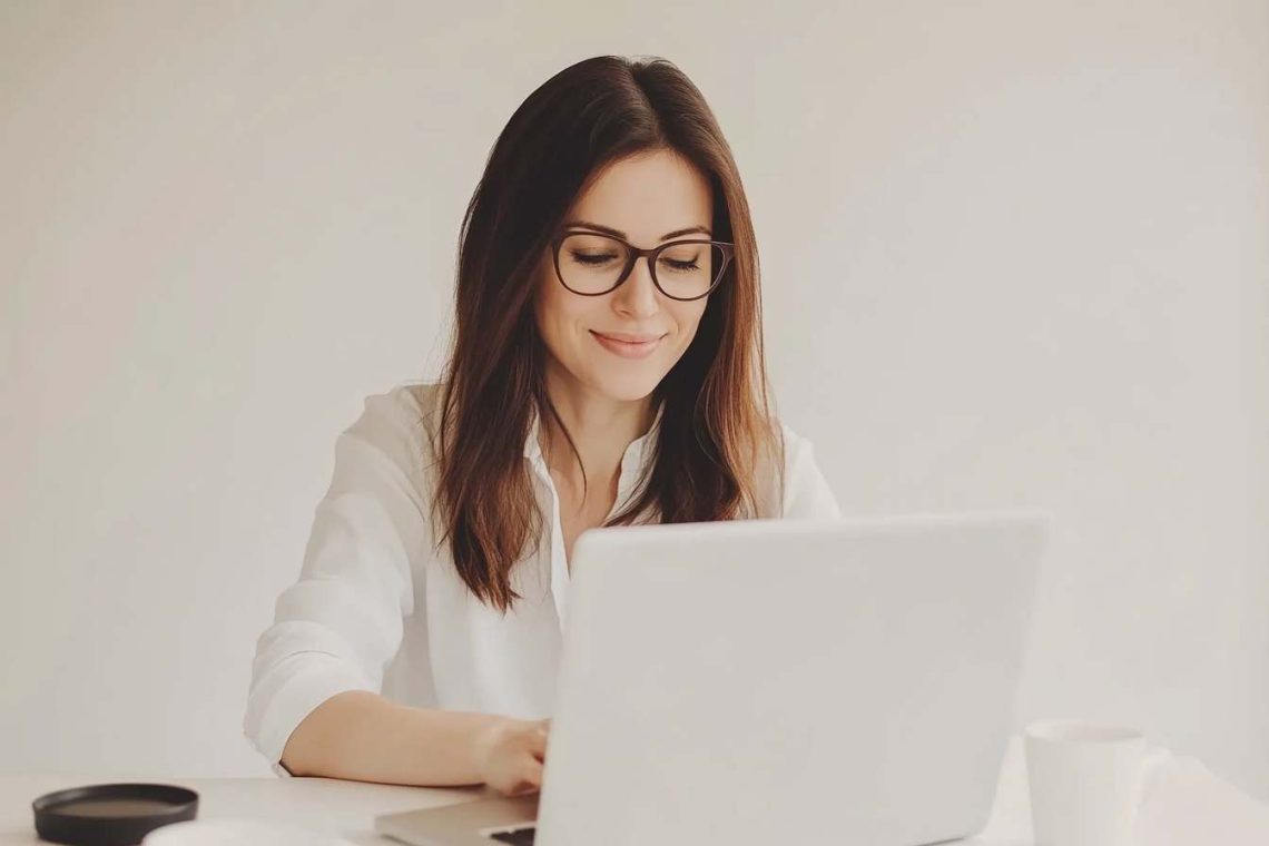 Grant Writing Goldmine: Consulting Opportunities for Detail-Oriented Moms